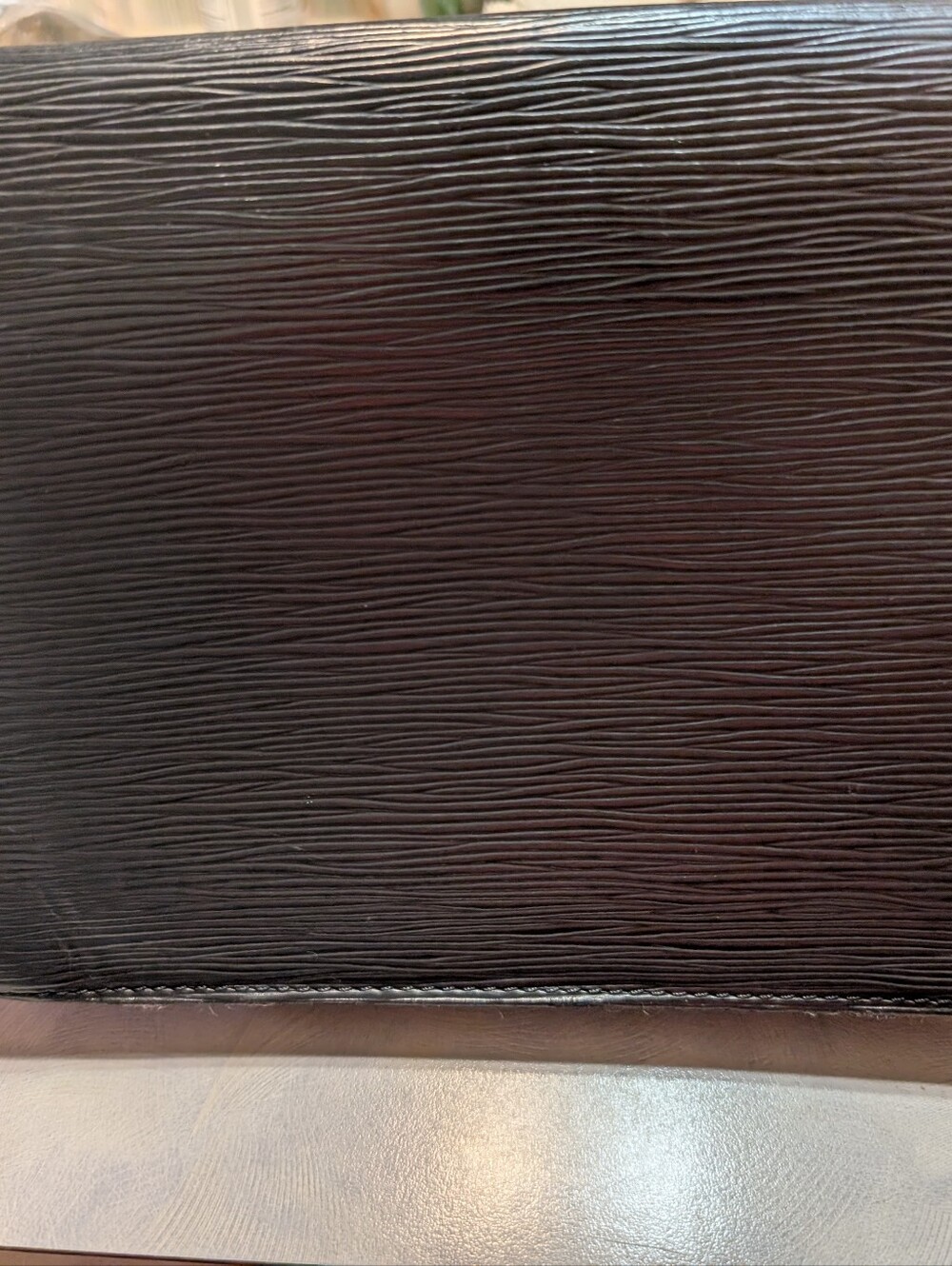 Authentic Louis Vuitton Black Epi Leather Dragone Clutch/W Wrist Strap - Picture 4 of 10